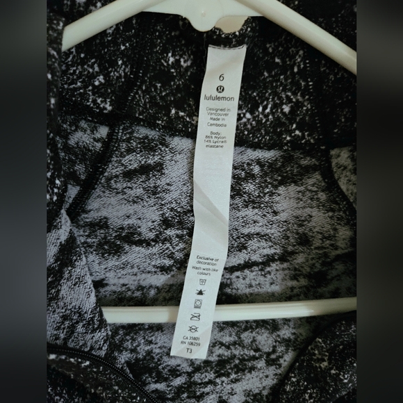 Lululemon Outrun the Elements - Picture 8 of 16